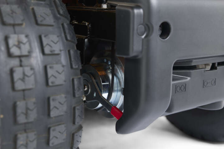 STIGA Akku-Rasentraktor Tornado 598e